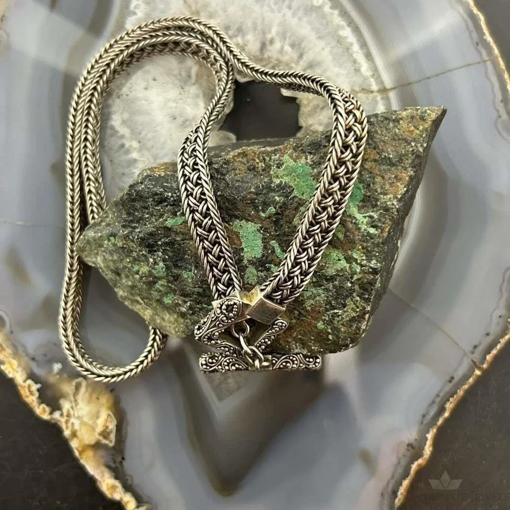 Vintage Silver Woven Chain Decorated Toggle Clasp 17
